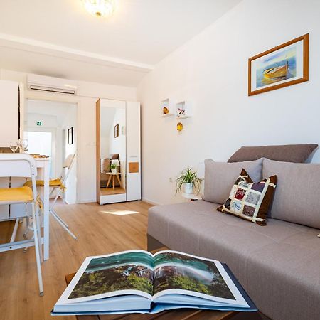 Mediterranean Terrace Apartment With Bikes & Sup Skradin Eksteriør bilde