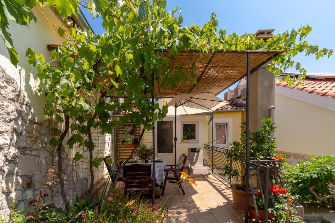 Mediterranean Terrace Apartment With Bikes & Sup Skradin Eksteriør bilde