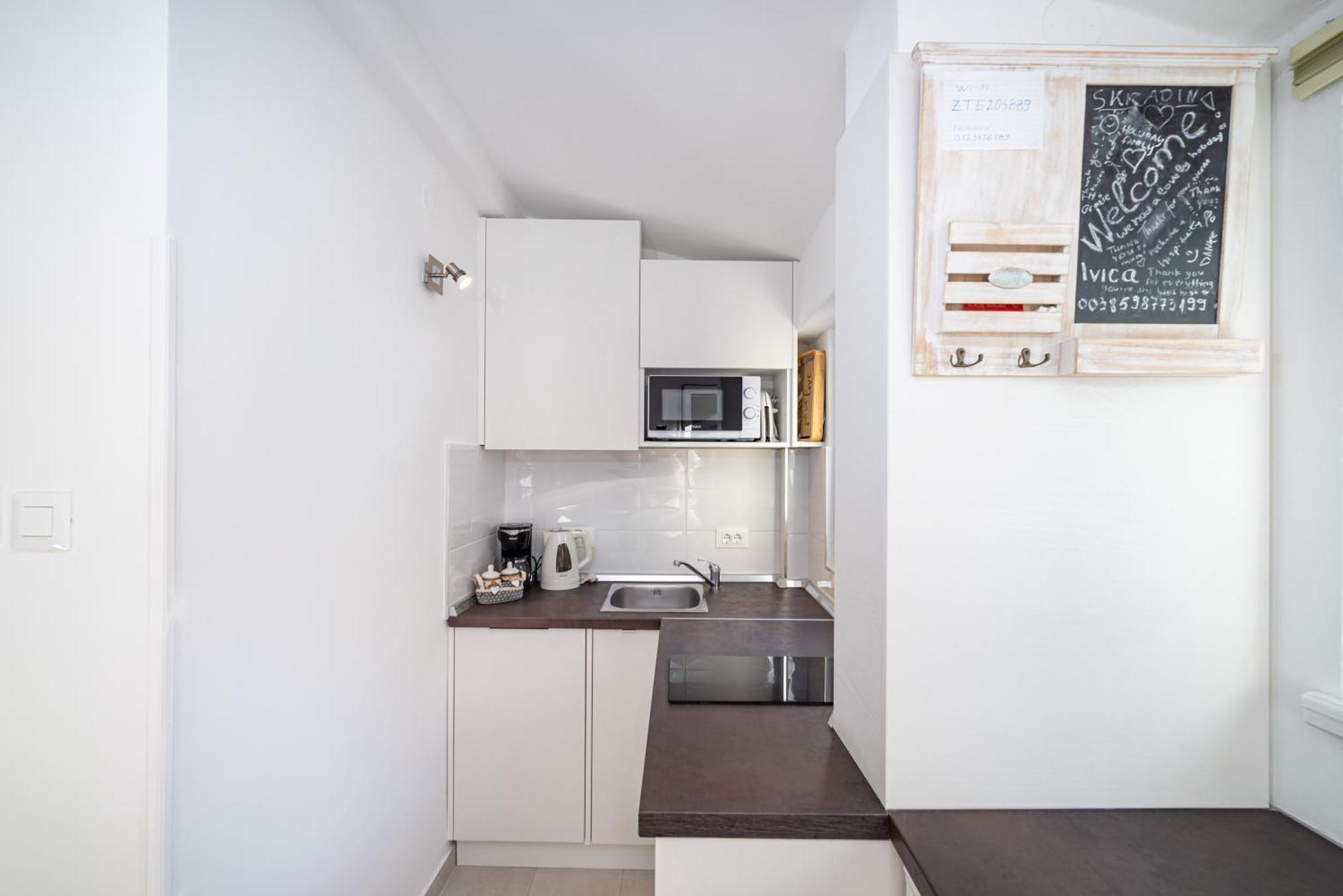 Mediterranean Terrace Apartment With Bikes & Sup Skradin Eksteriør bilde